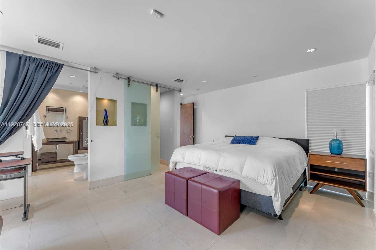 Small Image of 655 NORTH MASHTA DR, Key Biscayne Number 33