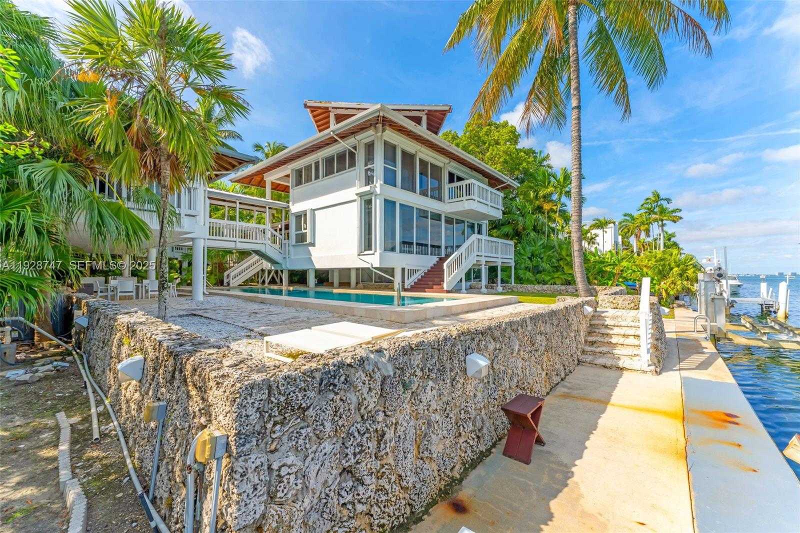 Small Image of 655 NORTH MASHTA DR, Key Biscayne Number 40