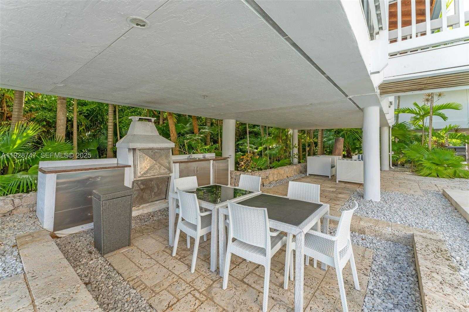 Small Image of 655 NORTH MASHTA DR, Key Biscayne Number 42