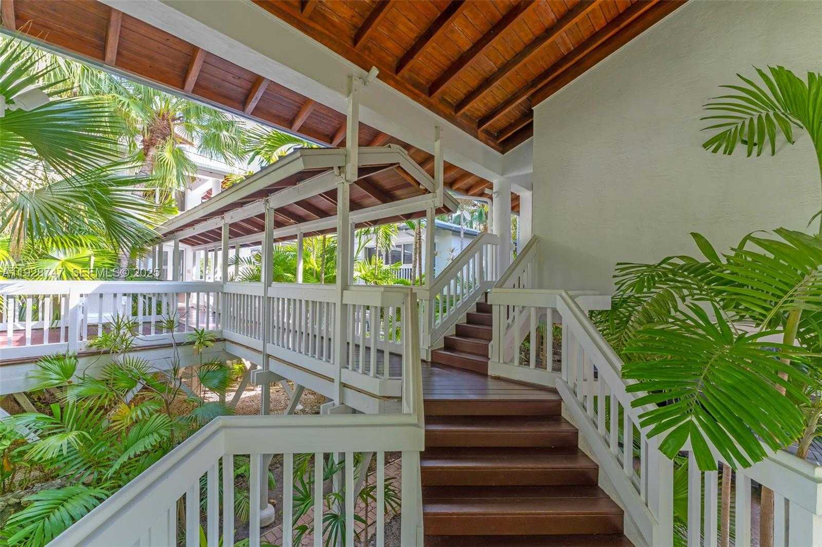 Small Image of 655 NORTH MASHTA DR, Key Biscayne Number 44