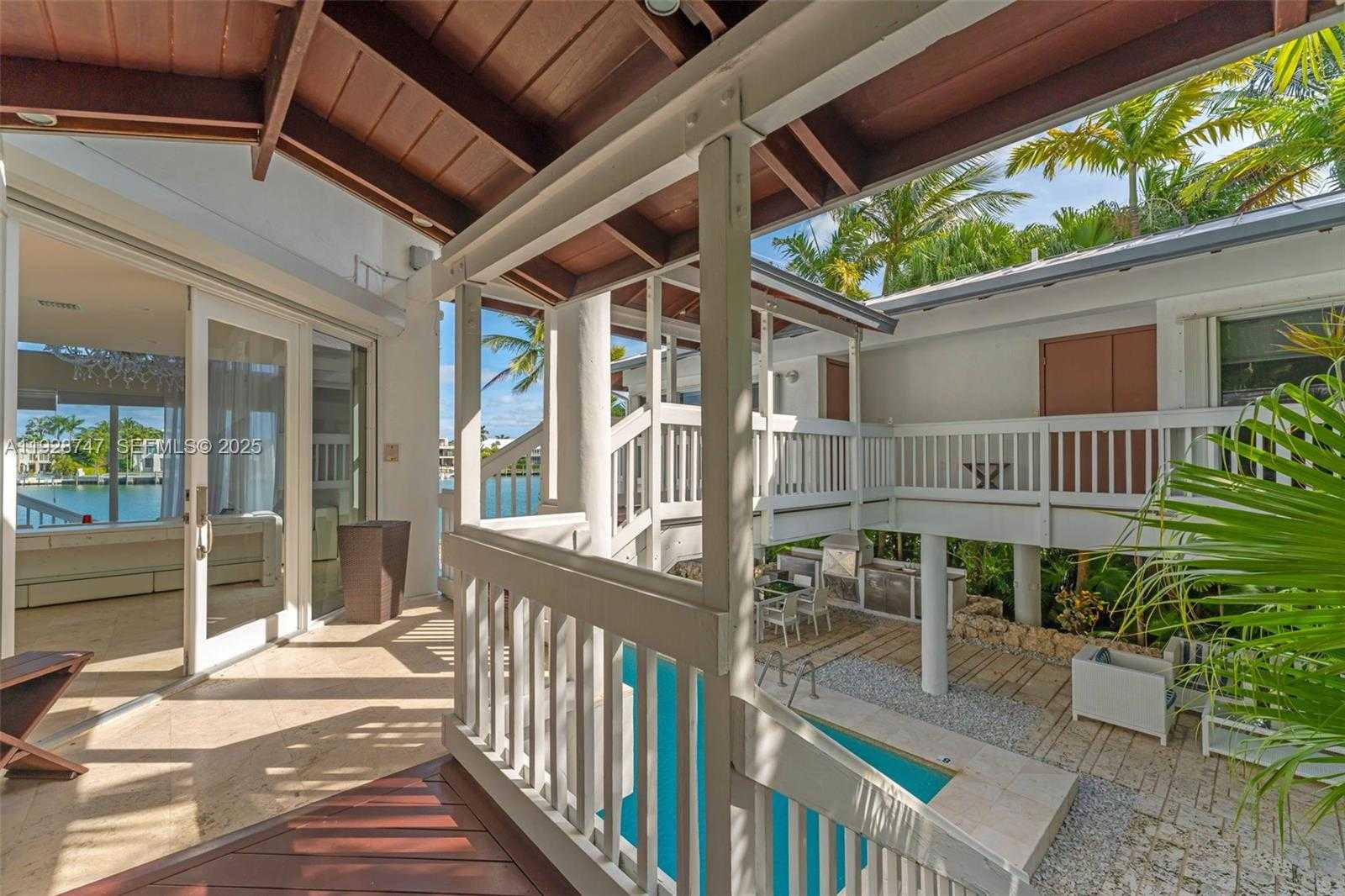 Small Image of 655 NORTH MASHTA DR, Key Biscayne Number 46