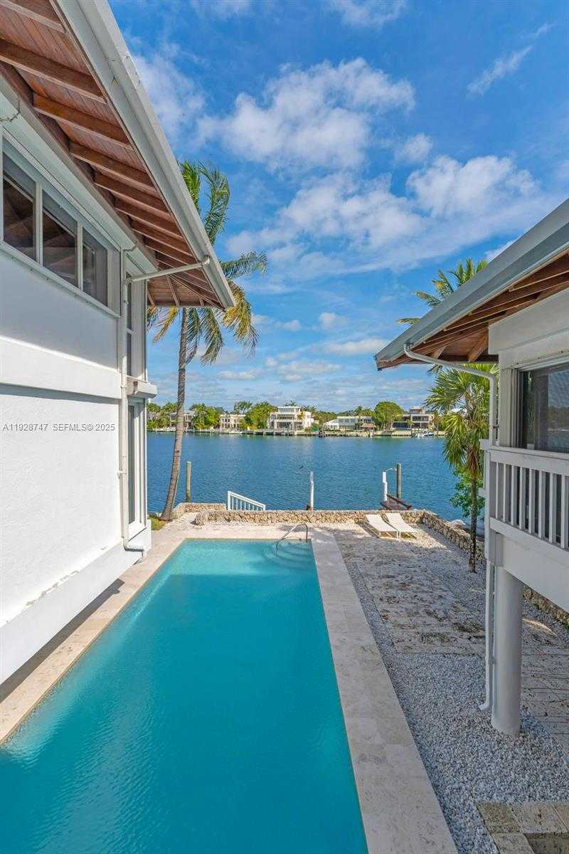 Small Image of 655 NORTH MASHTA DR, Key Biscayne Number 47