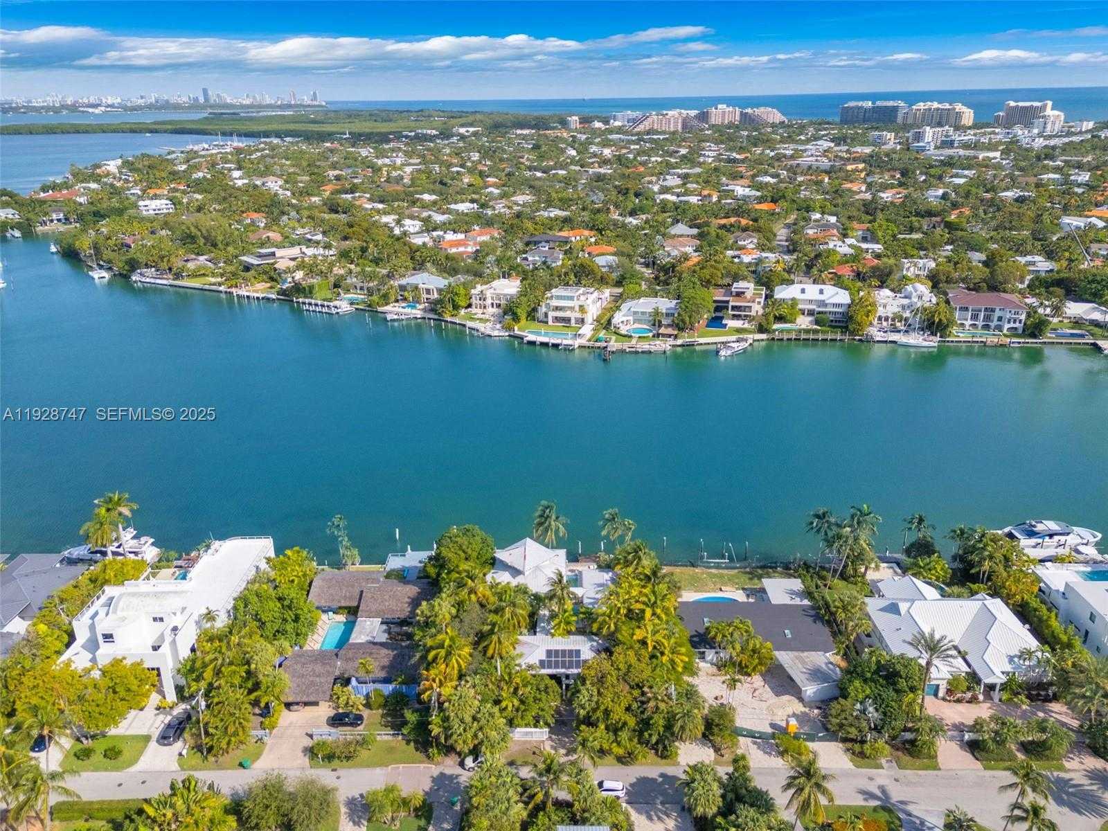 Small Image of 655 NORTH MASHTA DR, Key Biscayne Number 53