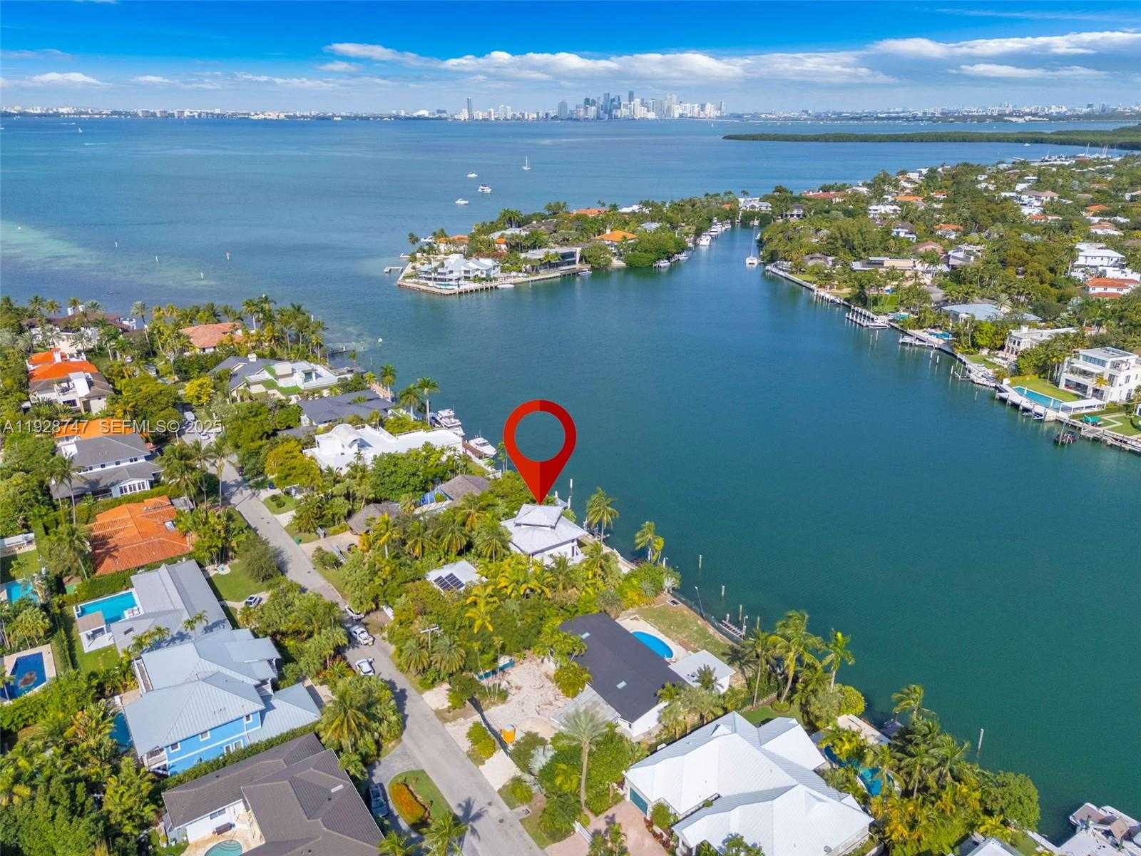 Small Image of 655 NORTH MASHTA DR, Key Biscayne Number 54