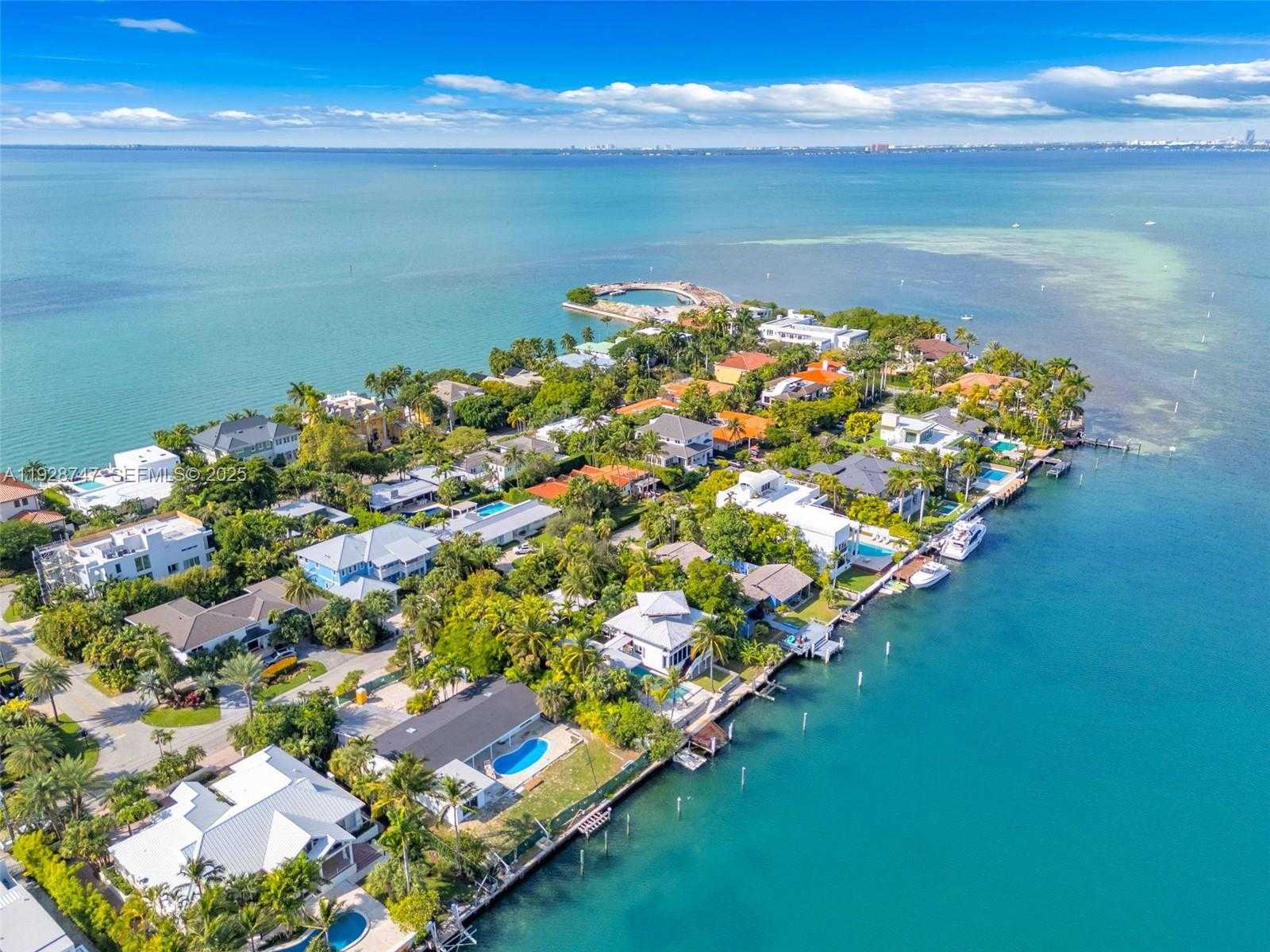 Small Image of 655 NORTH MASHTA DR, Key Biscayne Number 57