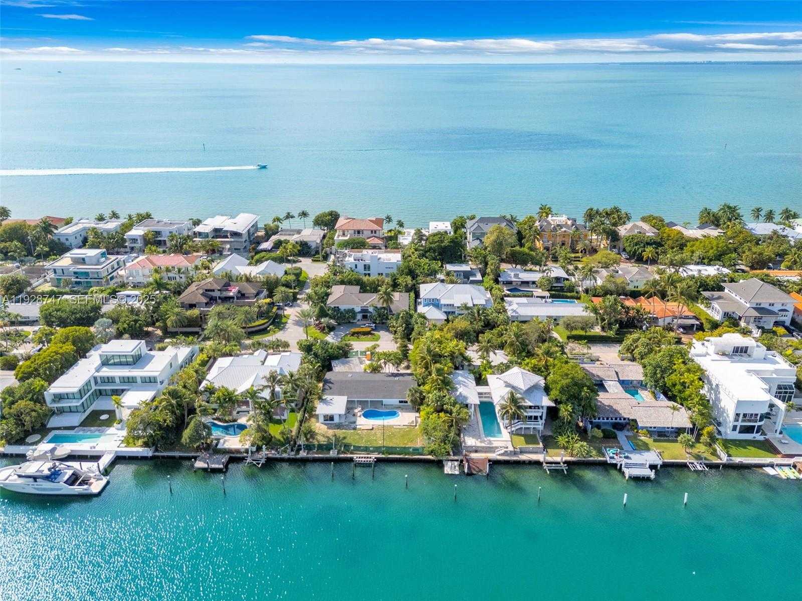 Small Image of 655 NORTH MASHTA DR, Key Biscayne Number 59