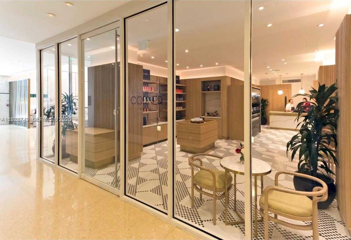 Small Image of 6801 COLLINS AVE #718, Miami Beach Number 24