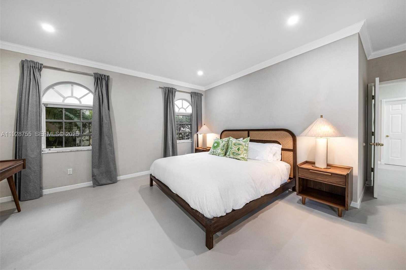 Imagen de Pequeño Objeto