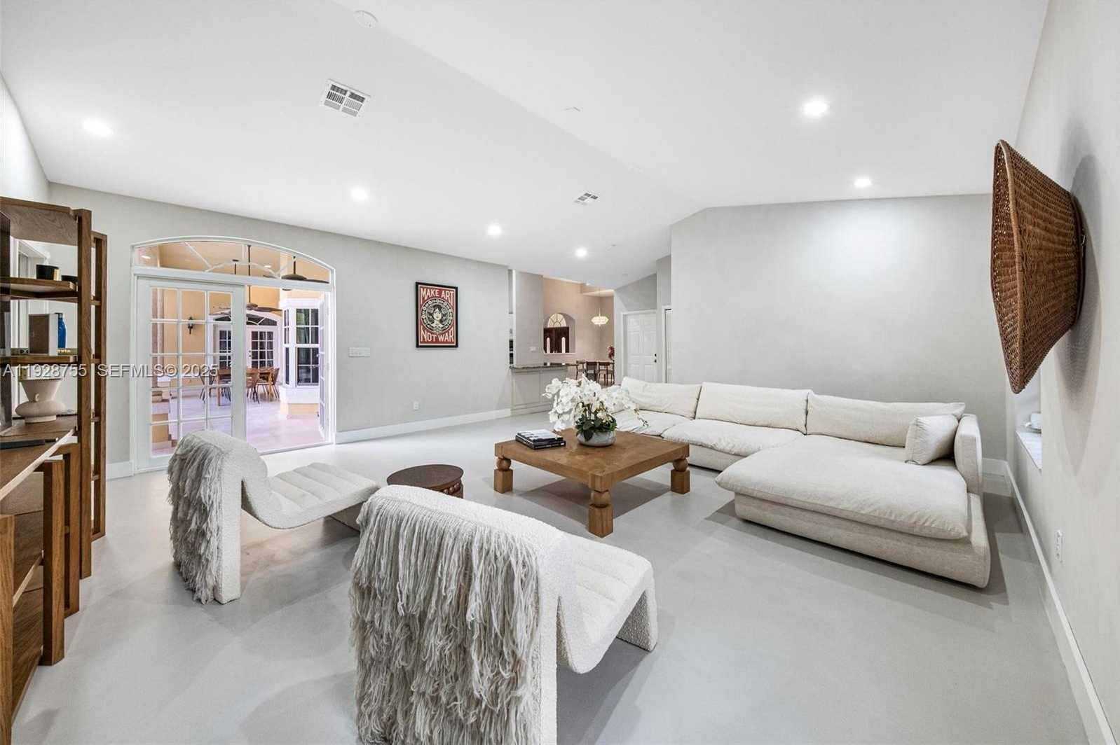 Imagen de Pequeño Objeto