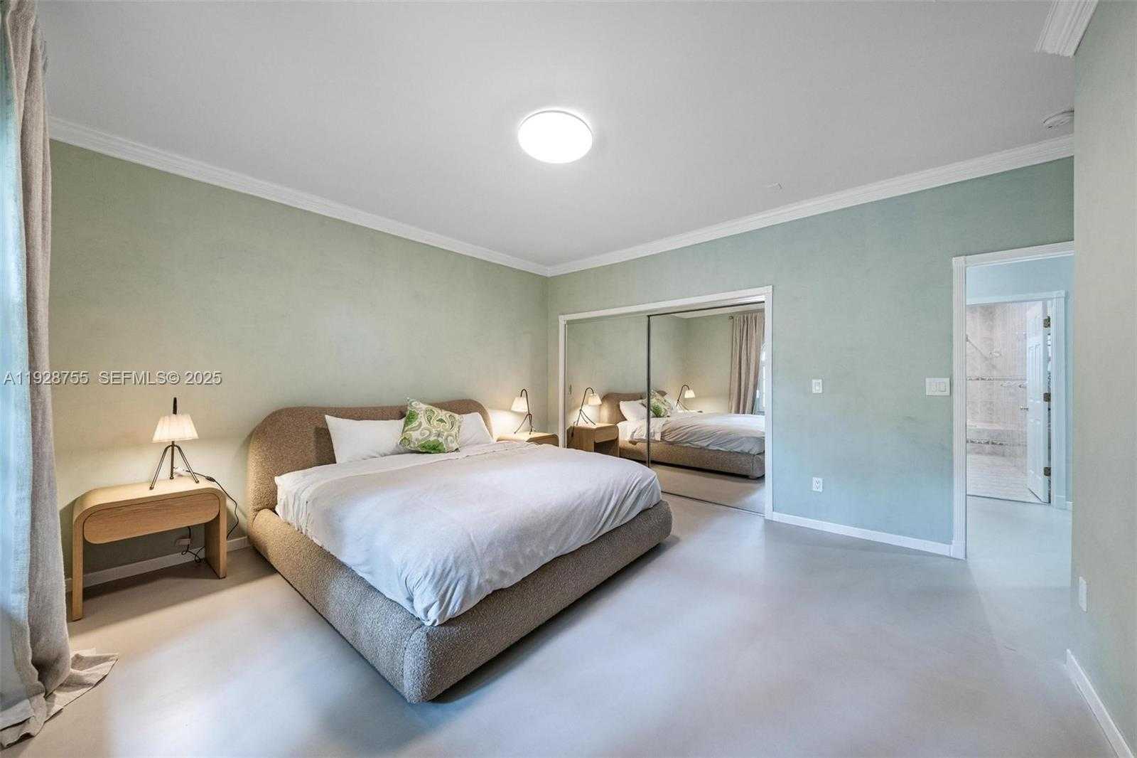 Imagen de Pequeño Objeto