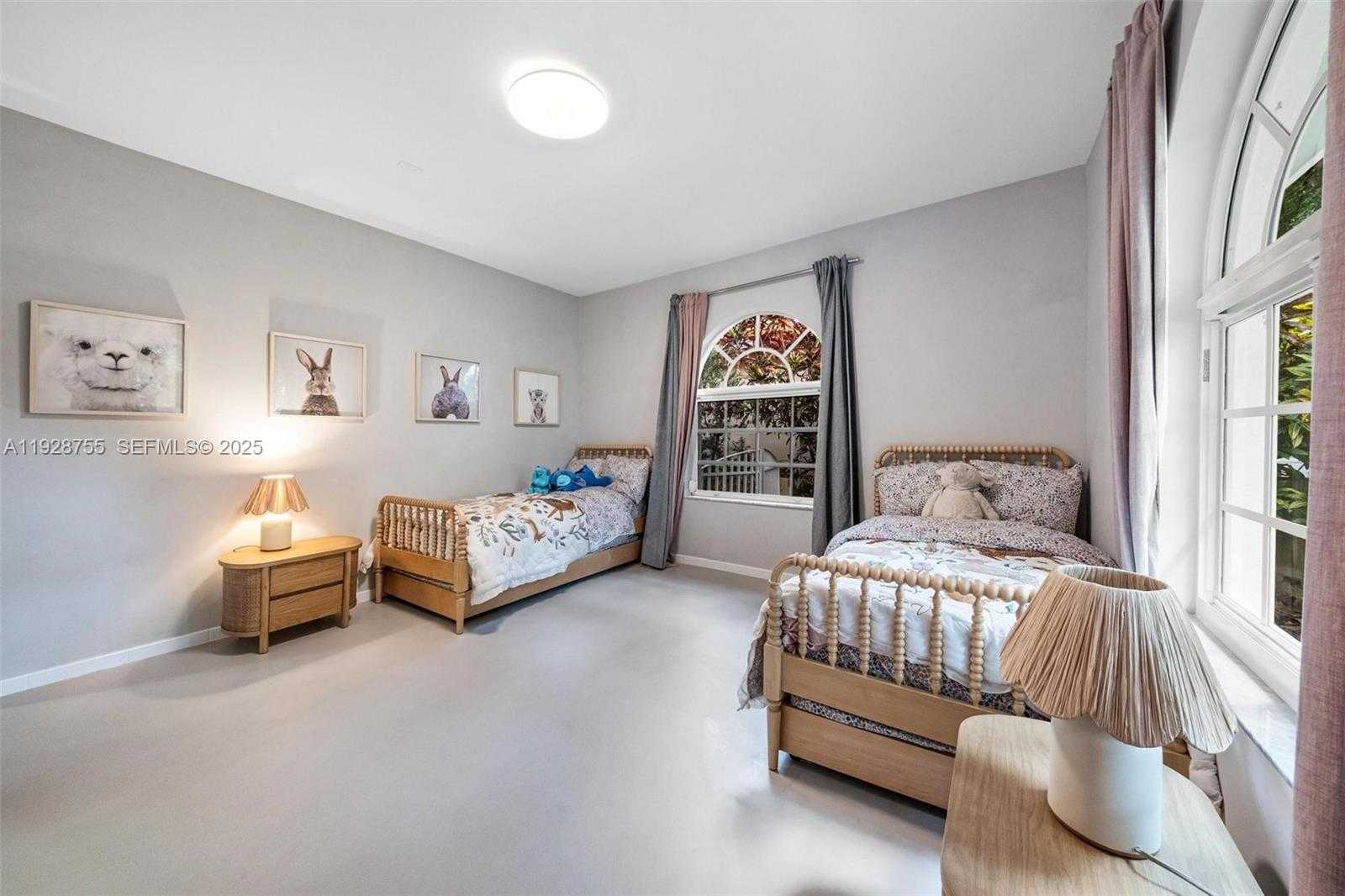 Imagen de Pequeño Objeto