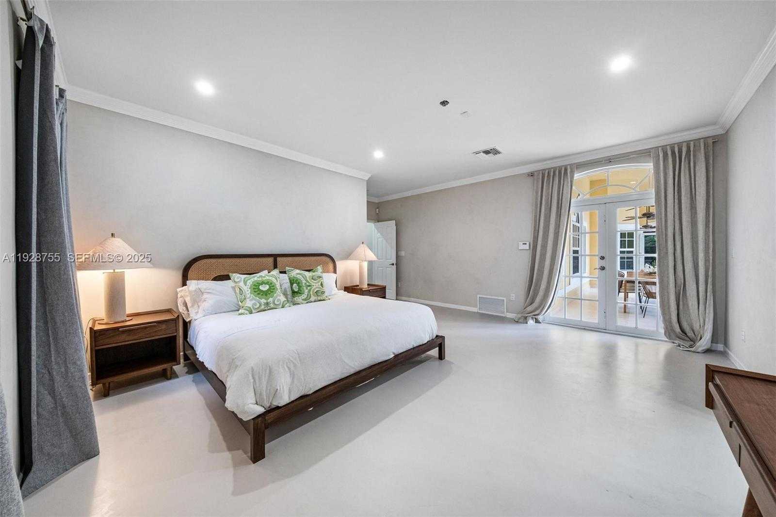 Imagen de Pequeño Objeto