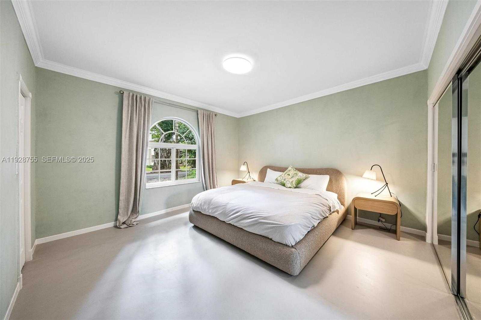 Imagen de Pequeño Objeto