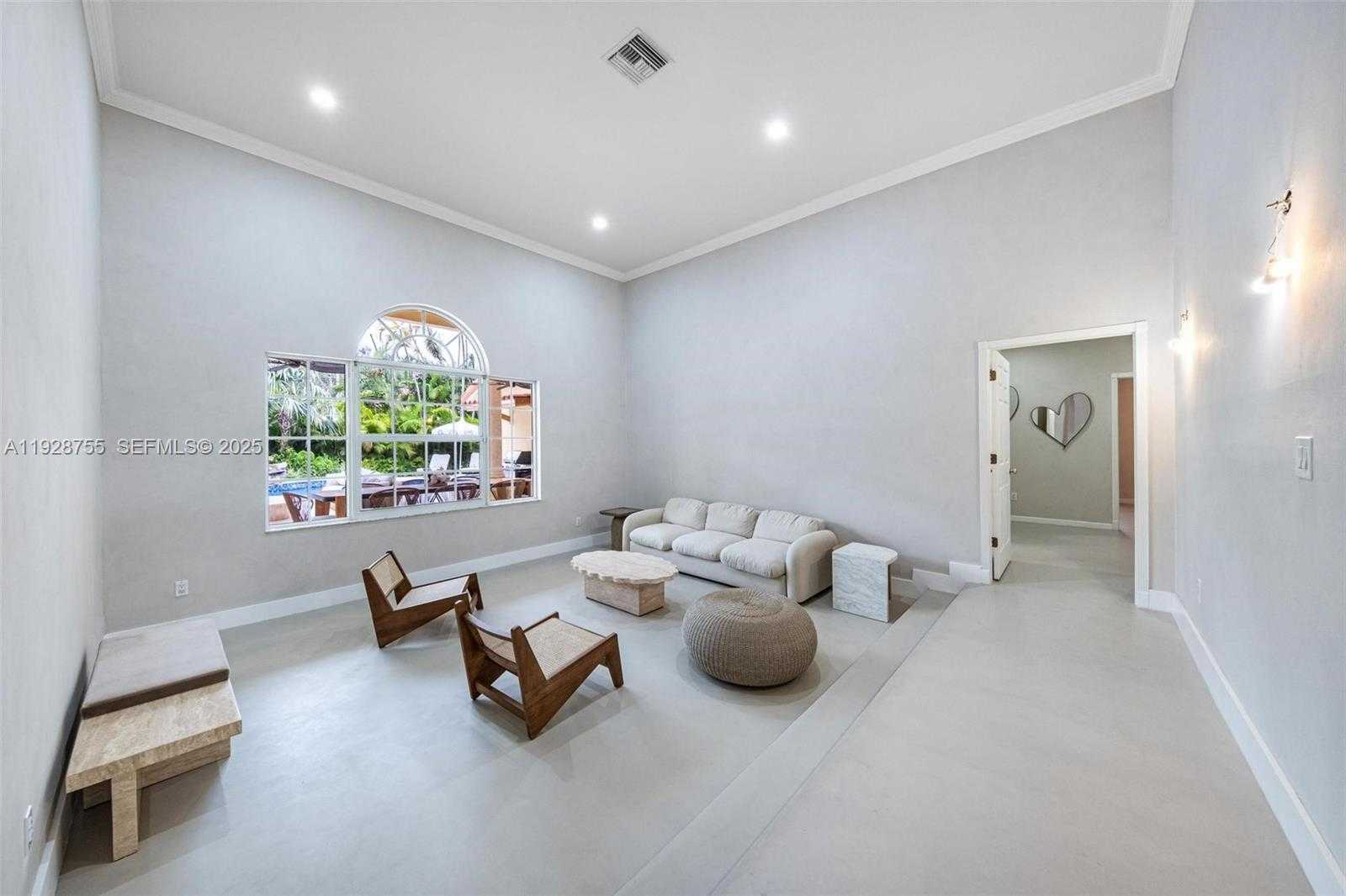 Imagen de Pequeño Objeto