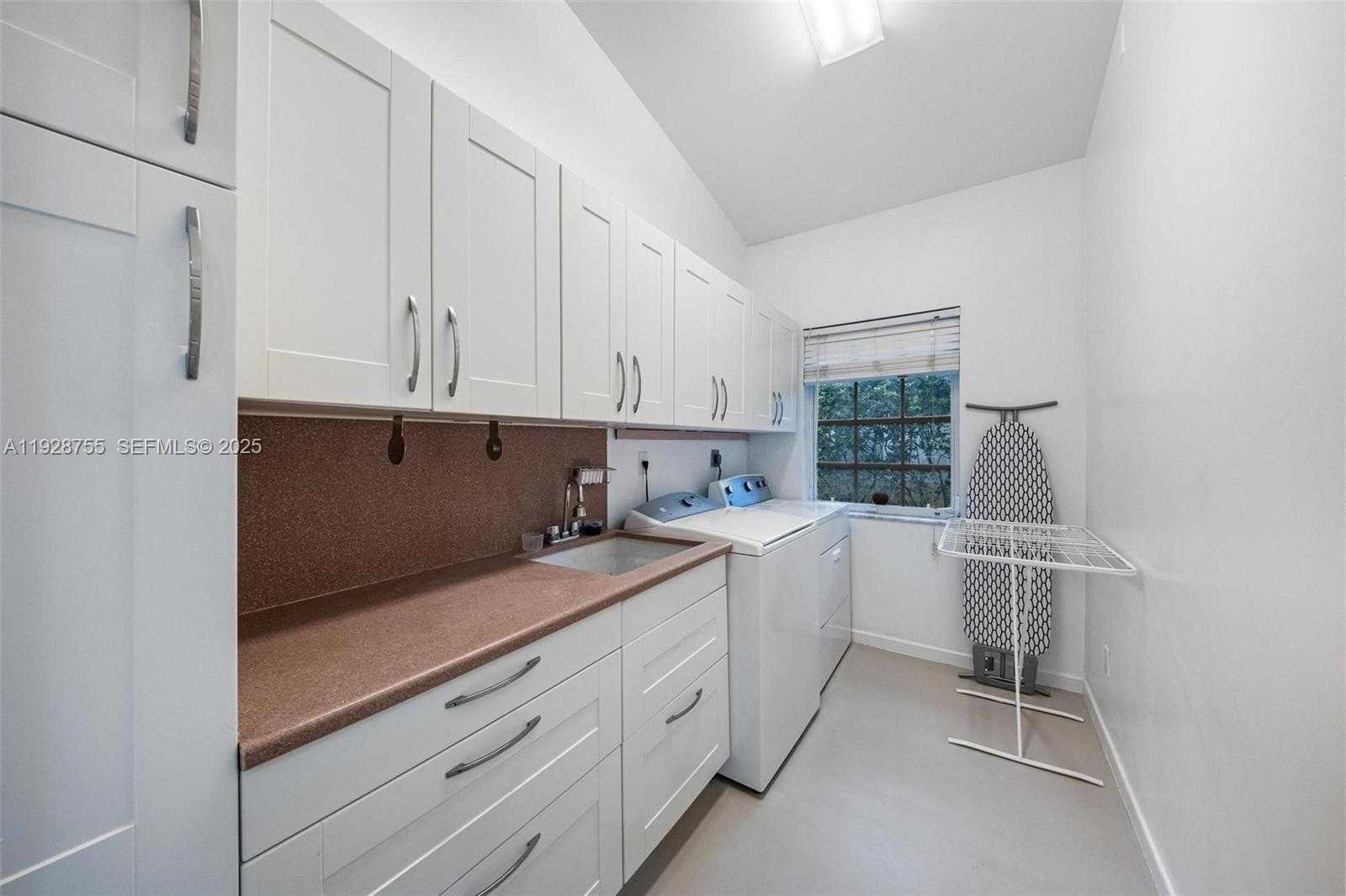 Imagen de Pequeño Objeto