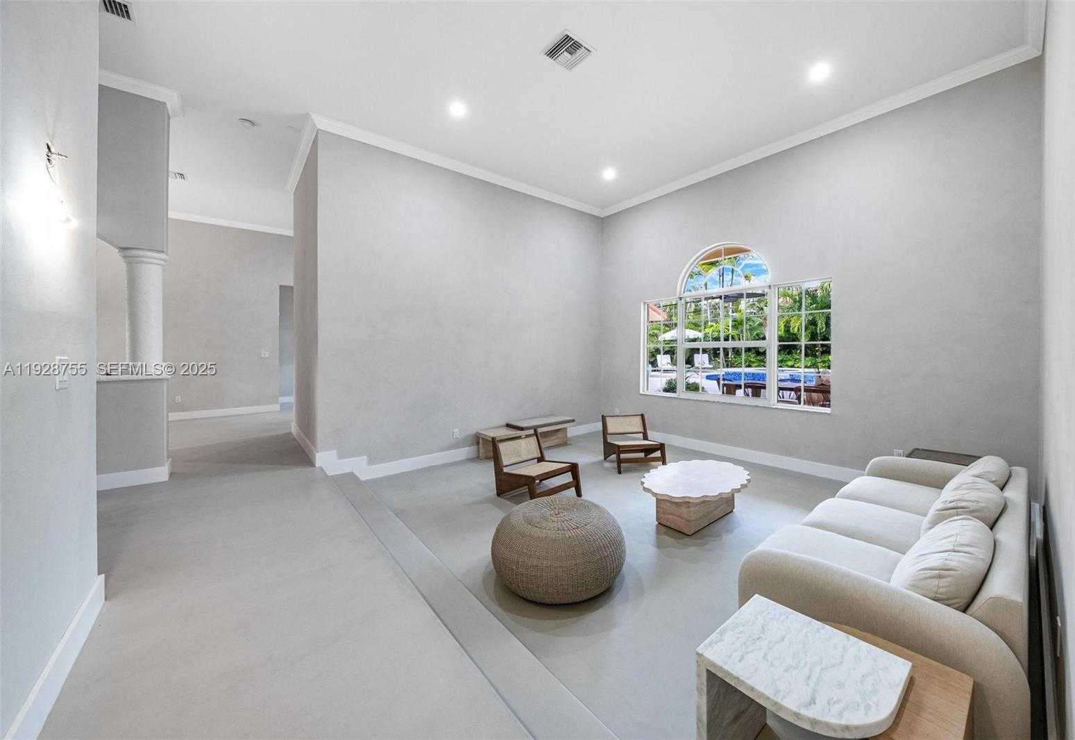 Imagen de Pequeño Objeto