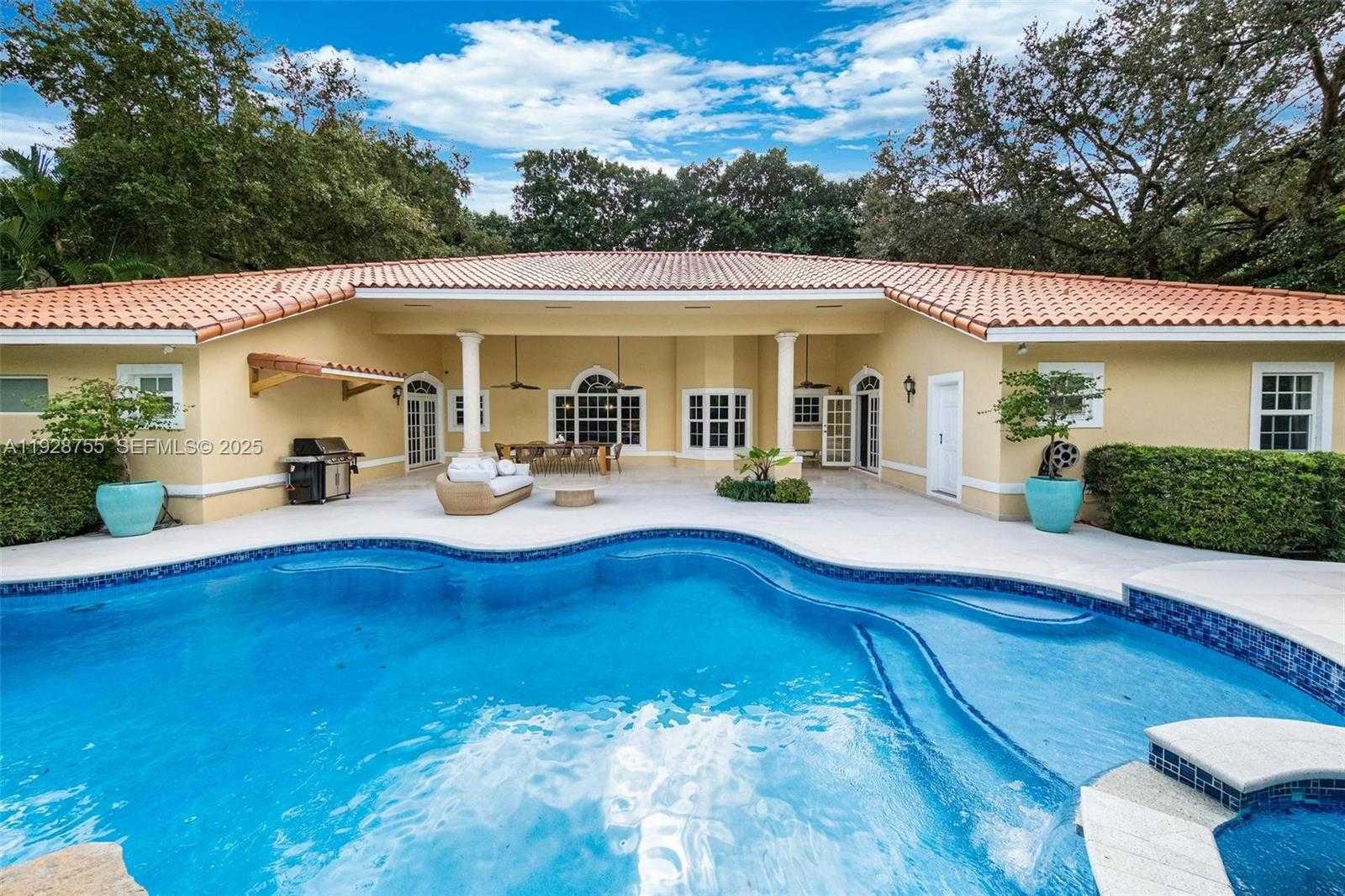 Imagen de Pequeño Objeto