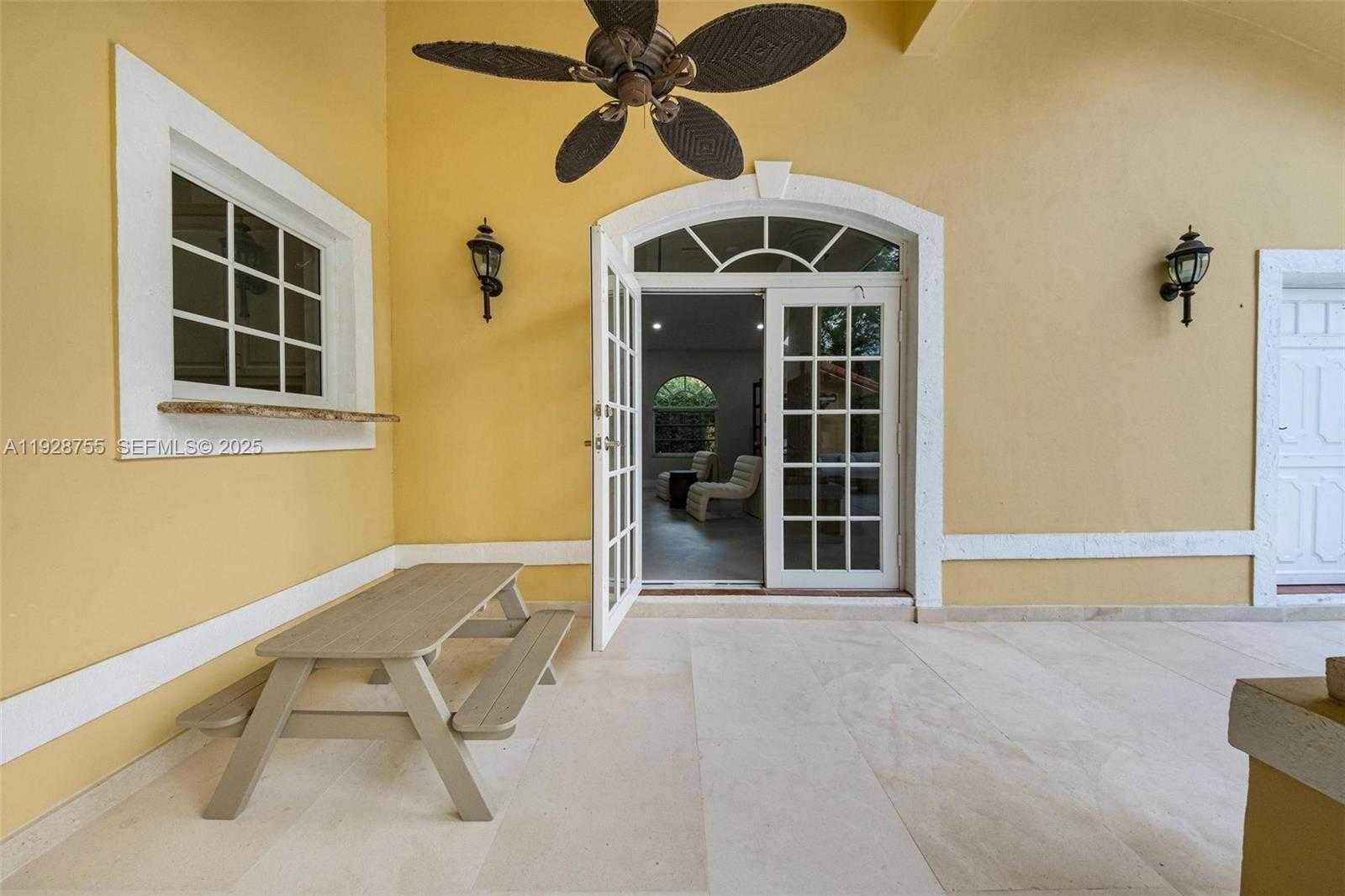 Imagen de Pequeño Objeto