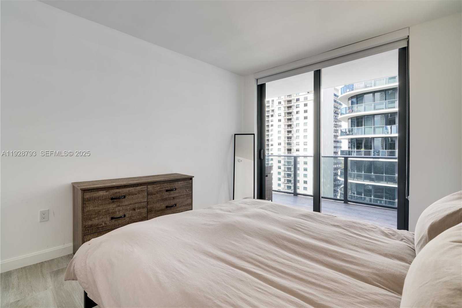 Small Image of 45 SOUTH WEST 9TH ST #2306, Miami Number 16