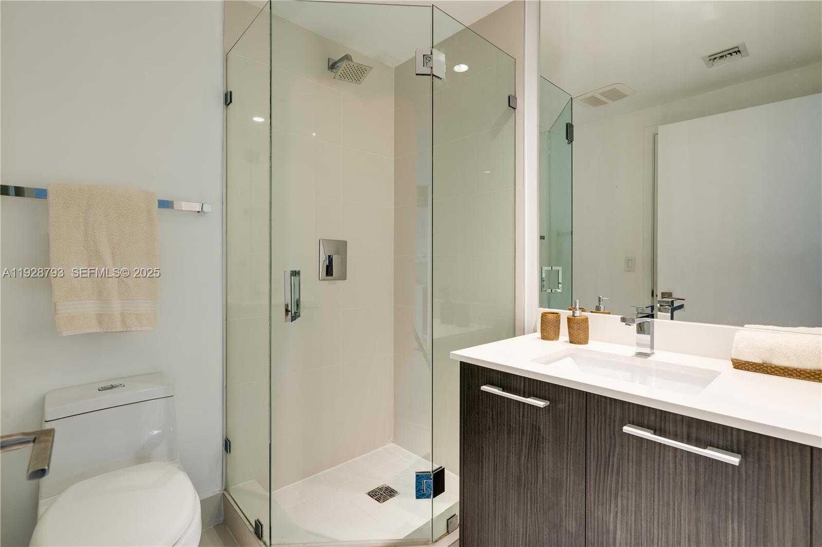 Small Image of 45 SOUTH WEST 9TH ST #2306, Miami Number 17