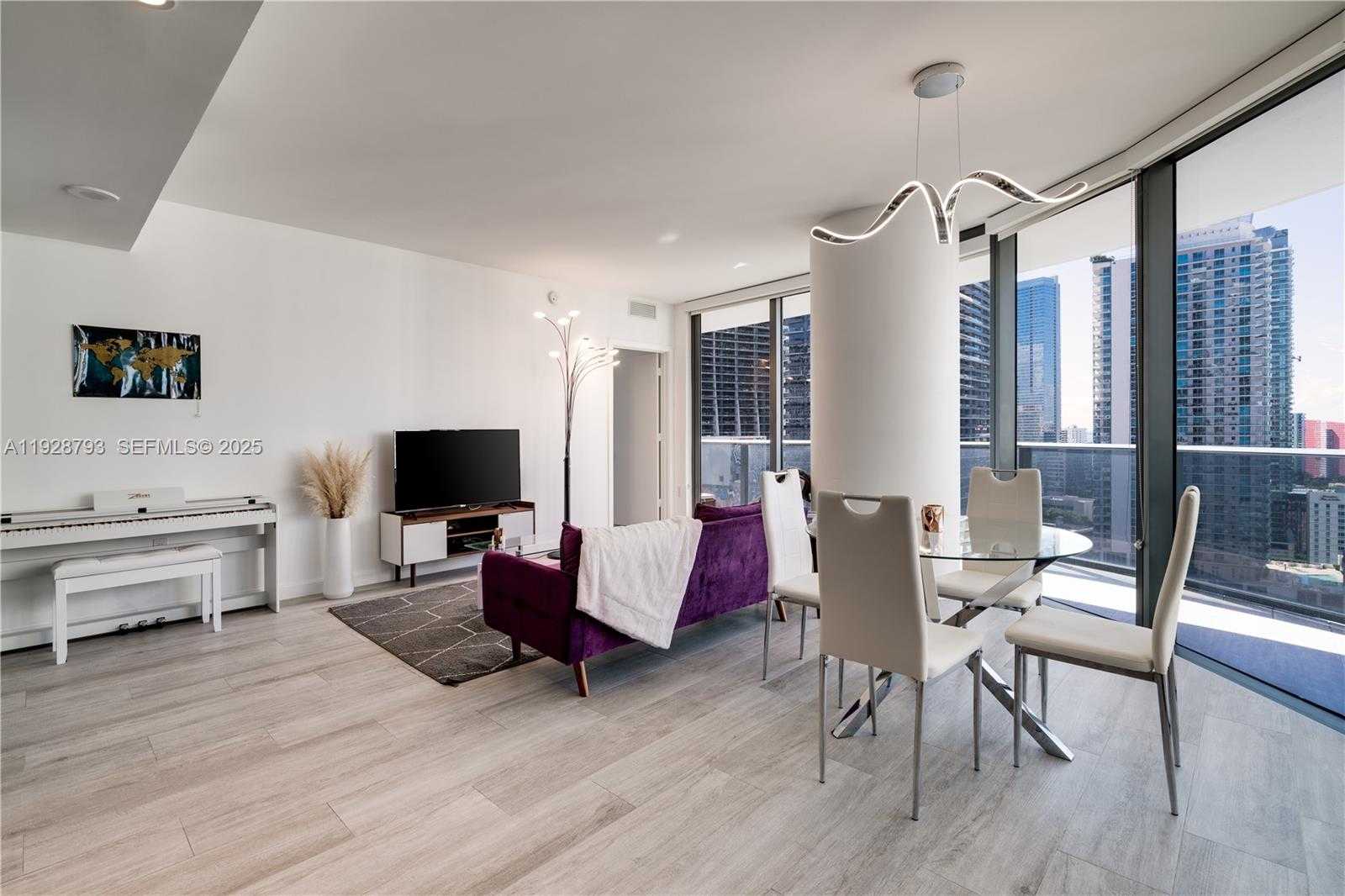 Small Image of 45 SOUTH WEST 9TH ST #2306, Miami Number 4