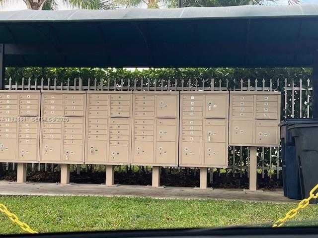 Small Image of 13926 SOUTH WEST 175TH TER, Miami Number 18