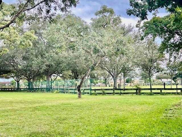 Small Image of 13926 SOUTH WEST 175TH TER, Miami Number 20