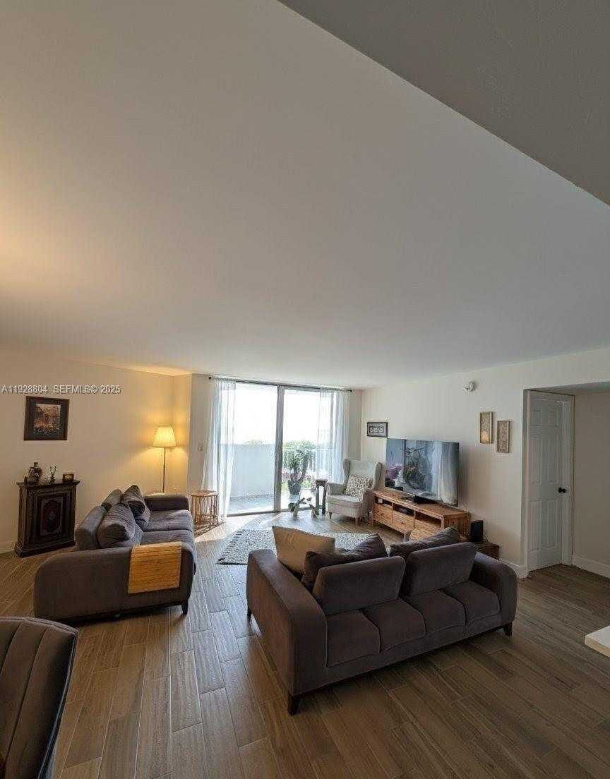 Small Image of 1200 NORTH EAST MIAMI GARDENS DR #708W, Miami Number 2