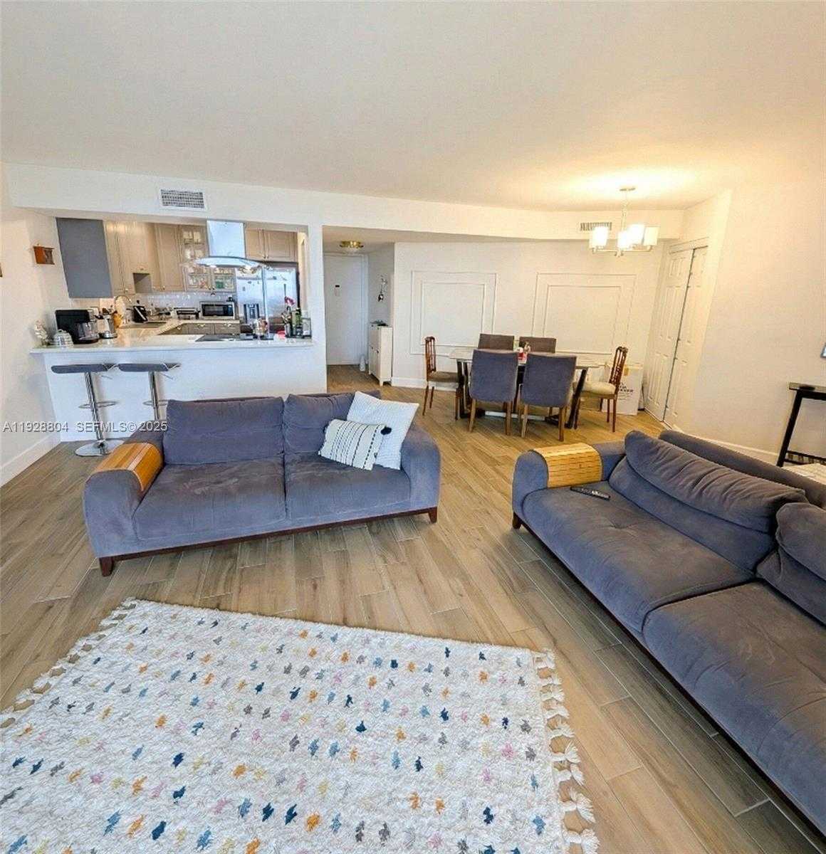 Small Image of 1200 NORTH EAST MIAMI GARDENS DR #708W, Miami Number 3