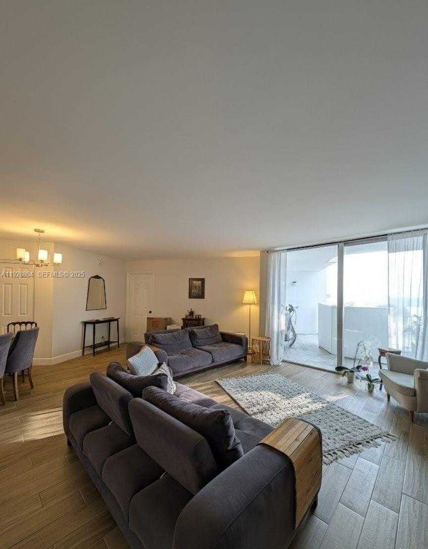 Small Image of 1200 NORTH EAST MIAMI GARDENS DR #708W, Miami Number 4