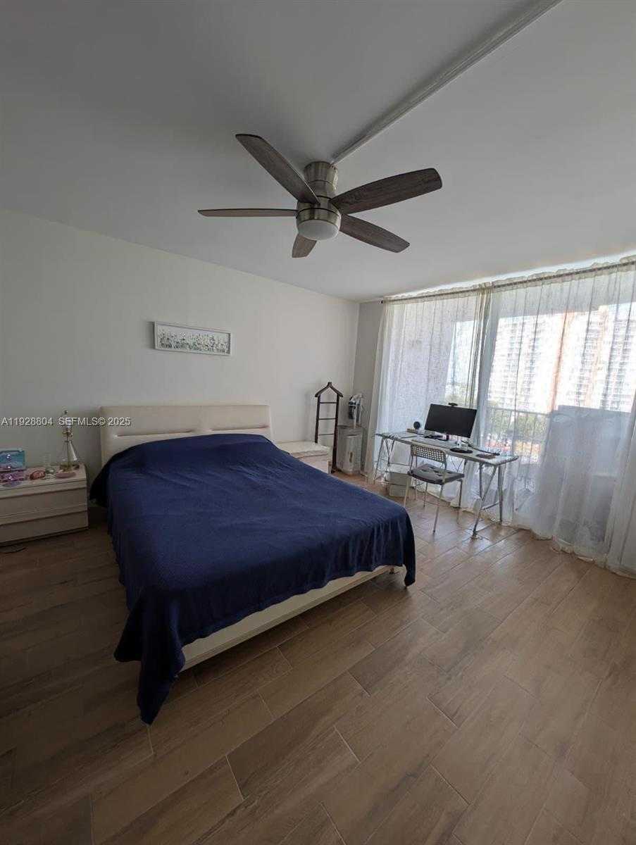 Small Image of 1200 NORTH EAST MIAMI GARDENS DR #708W, Miami Number 8