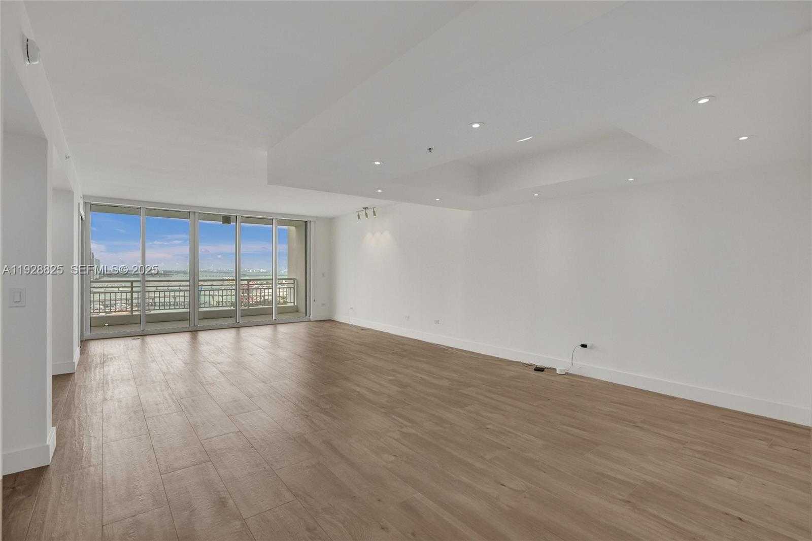 Small Image of 848 BRICKELL KEY DR #3206, Miami Number 11