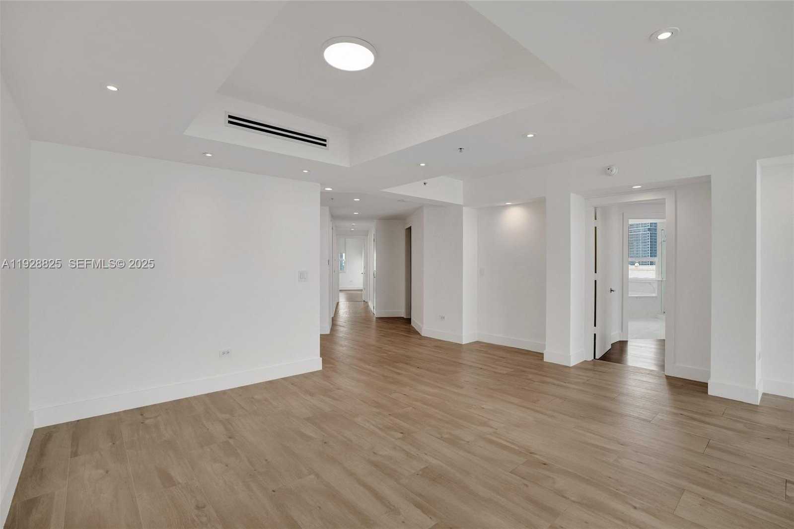 Small Image of 848 BRICKELL KEY DR #3206, Miami Number 18