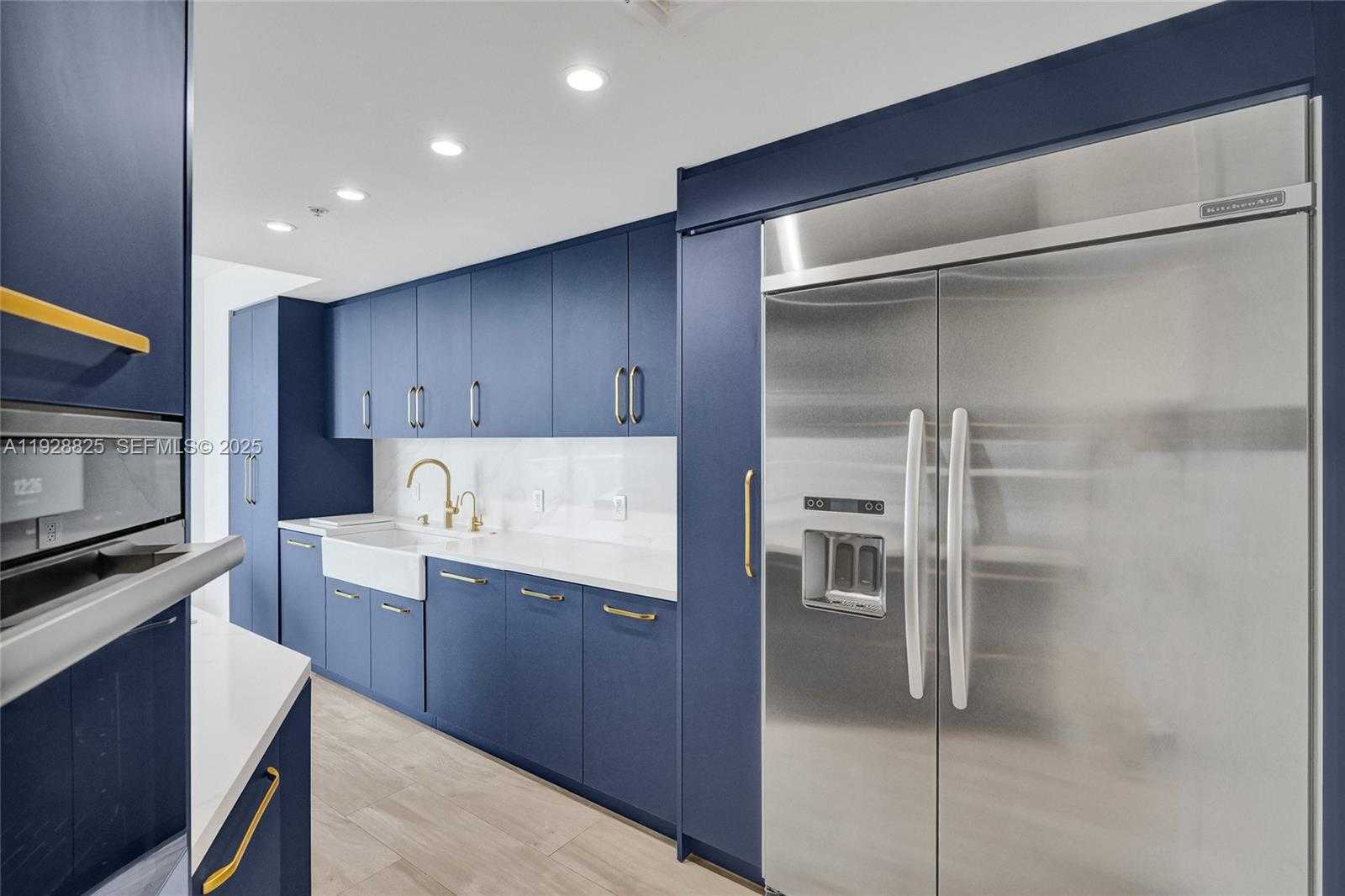 Small Image of 848 BRICKELL KEY DR #3206, Miami Number 20