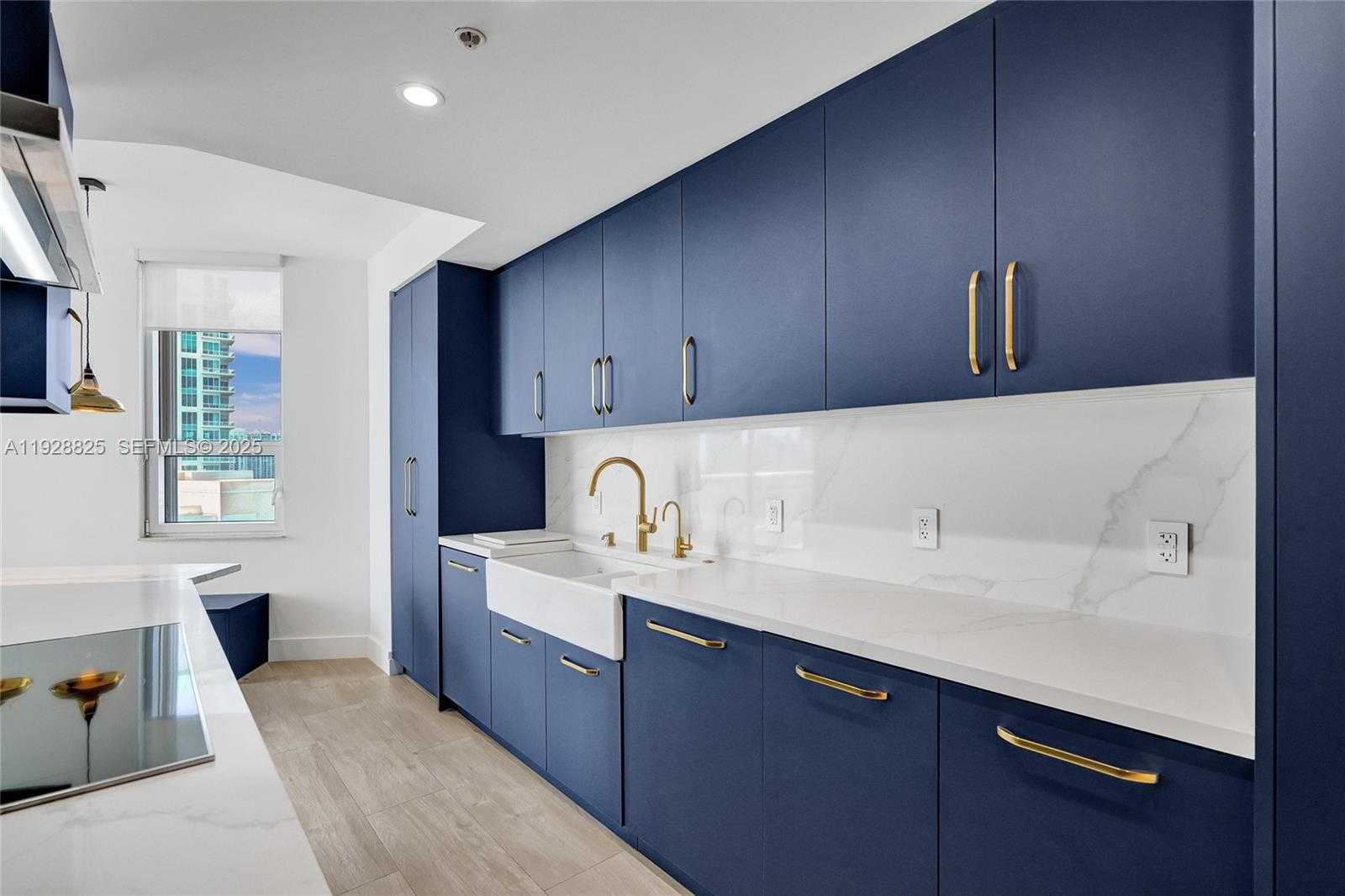 Small Image of 848 BRICKELL KEY DR #3206, Miami Number 21