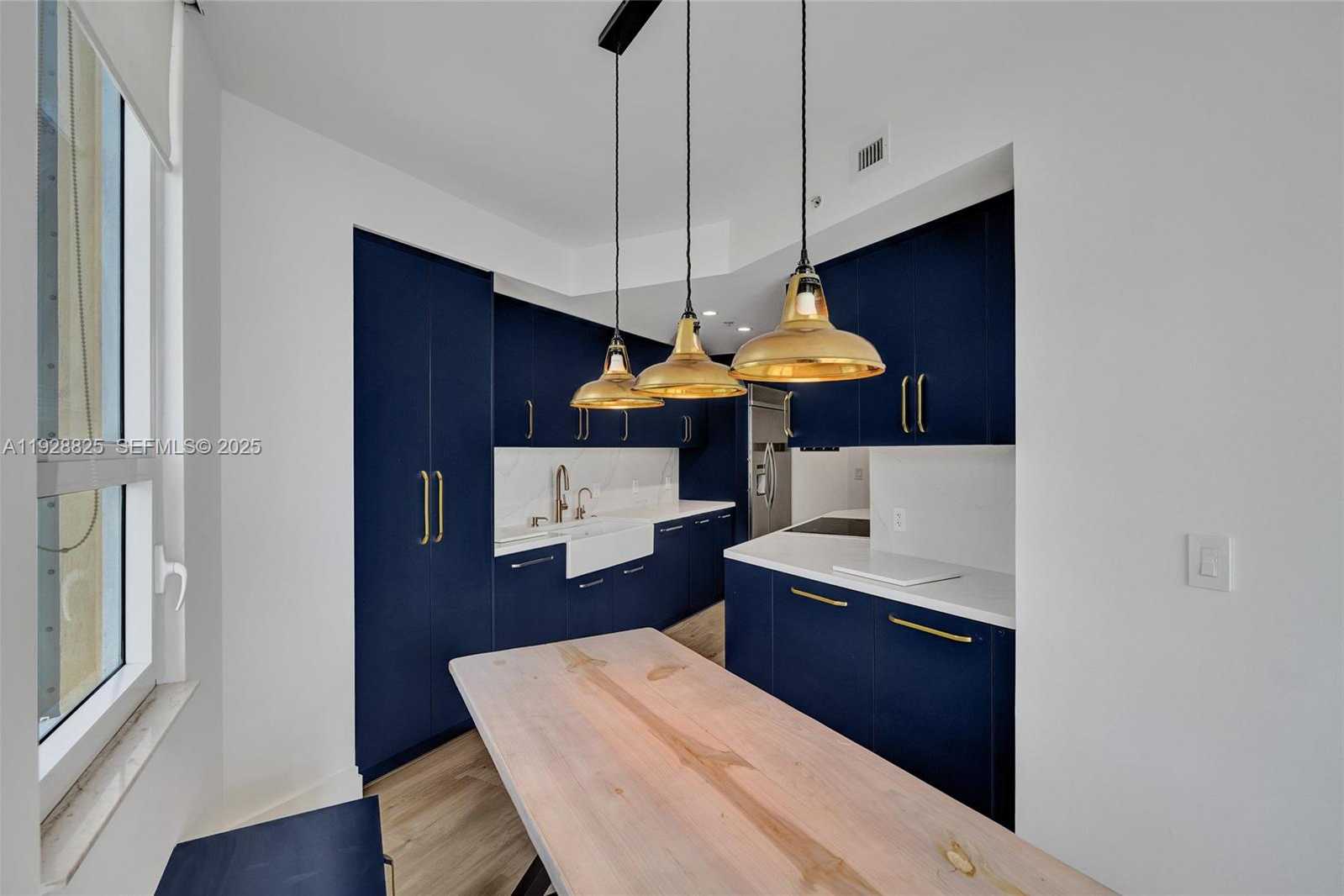 Small Image of 848 BRICKELL KEY DR #3206, Miami Number 26