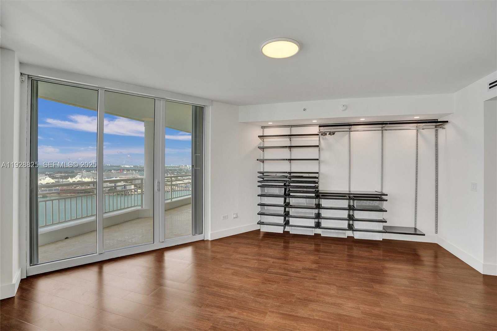 Small Image of 848 BRICKELL KEY DR #3206, Miami Number 30