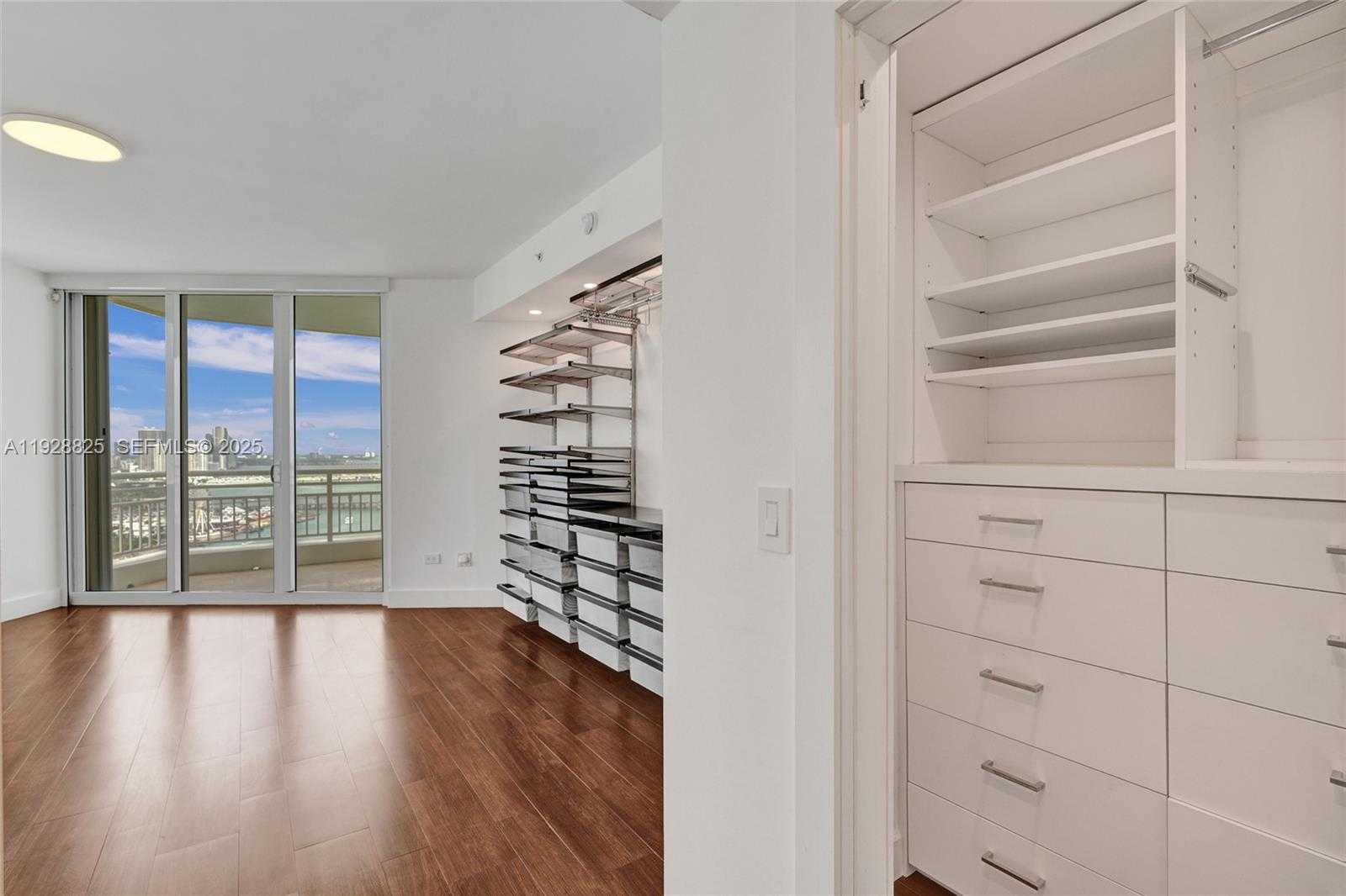 Small Image of 848 BRICKELL KEY DR #3206, Miami Number 31