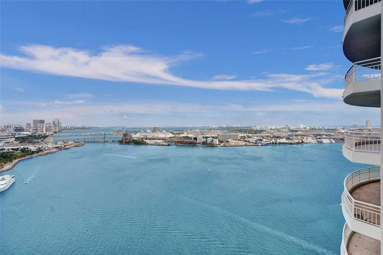 Small Image of 848 BRICKELL KEY DR #3206, Miami Number 4