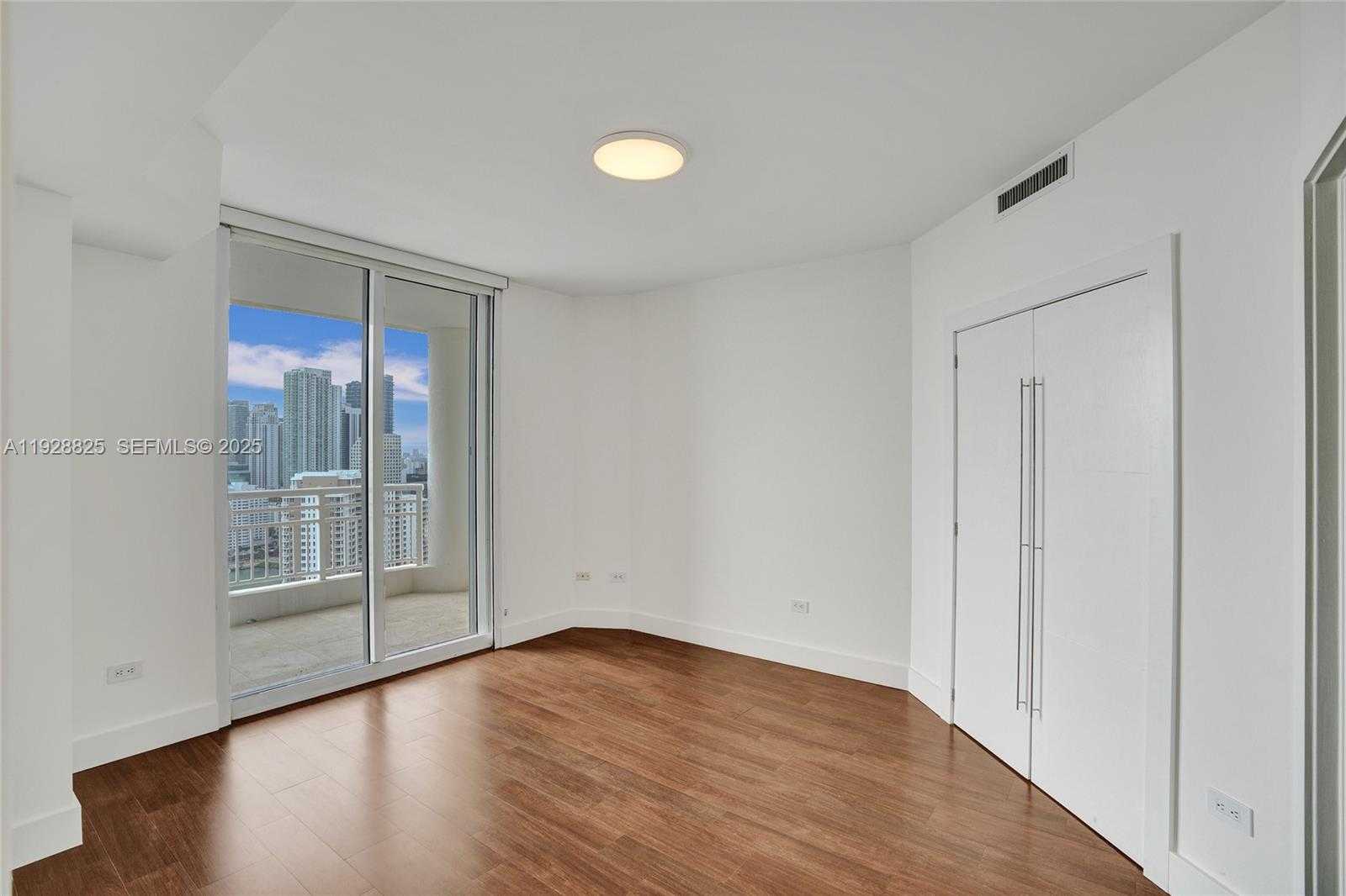 Small Image of 848 BRICKELL KEY DR #3206, Miami Number 43