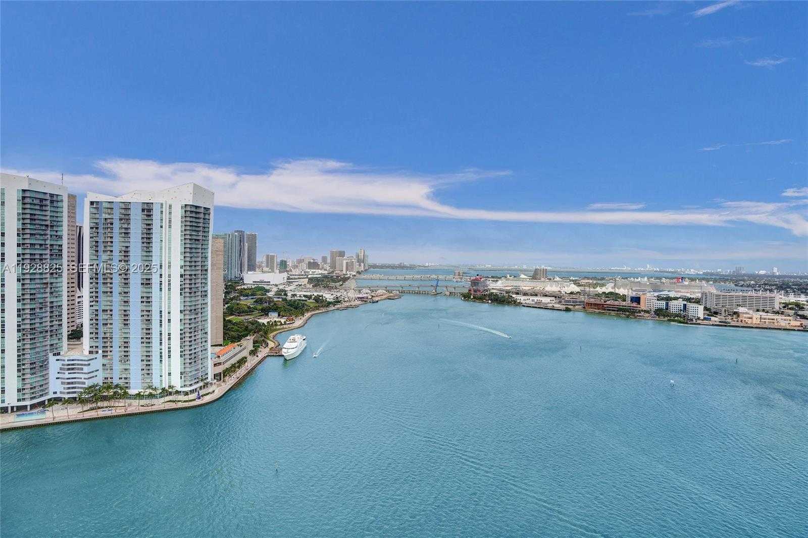 Small Image of 848 BRICKELL KEY DR #3206, Miami Number 5