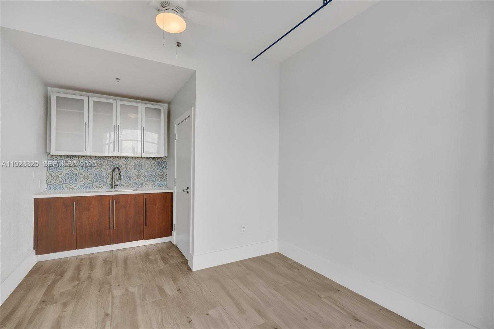 Small Image of 848 BRICKELL KEY DR #3206, Miami Number 53