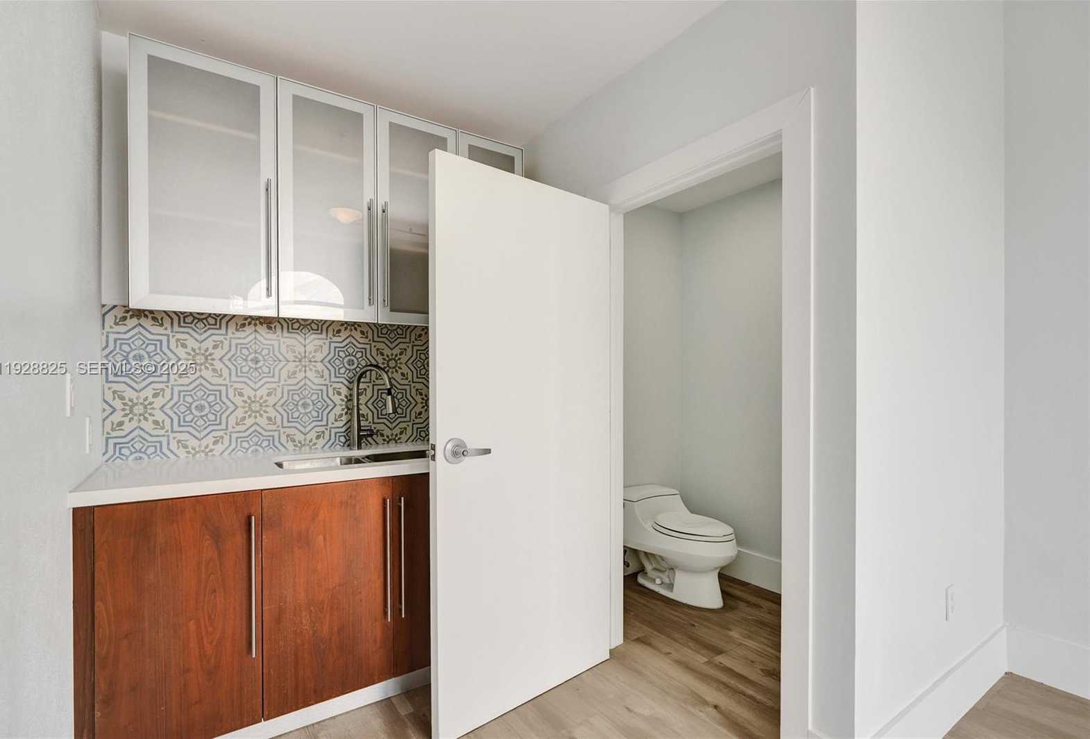 Small Image of 848 BRICKELL KEY DR #3206, Miami Number 55