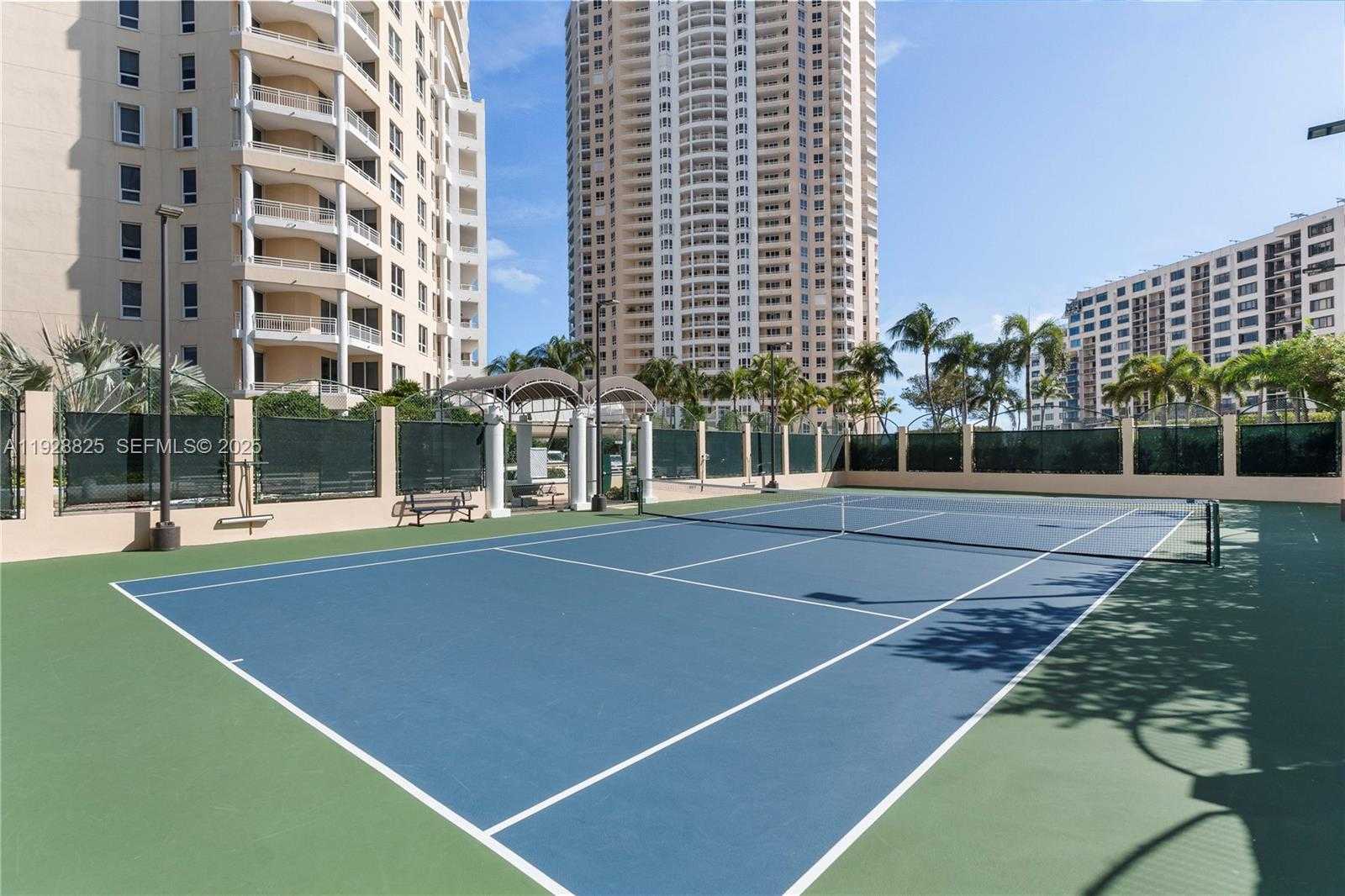 Small Image of 848 BRICKELL KEY DR #3206, Miami Number 64
