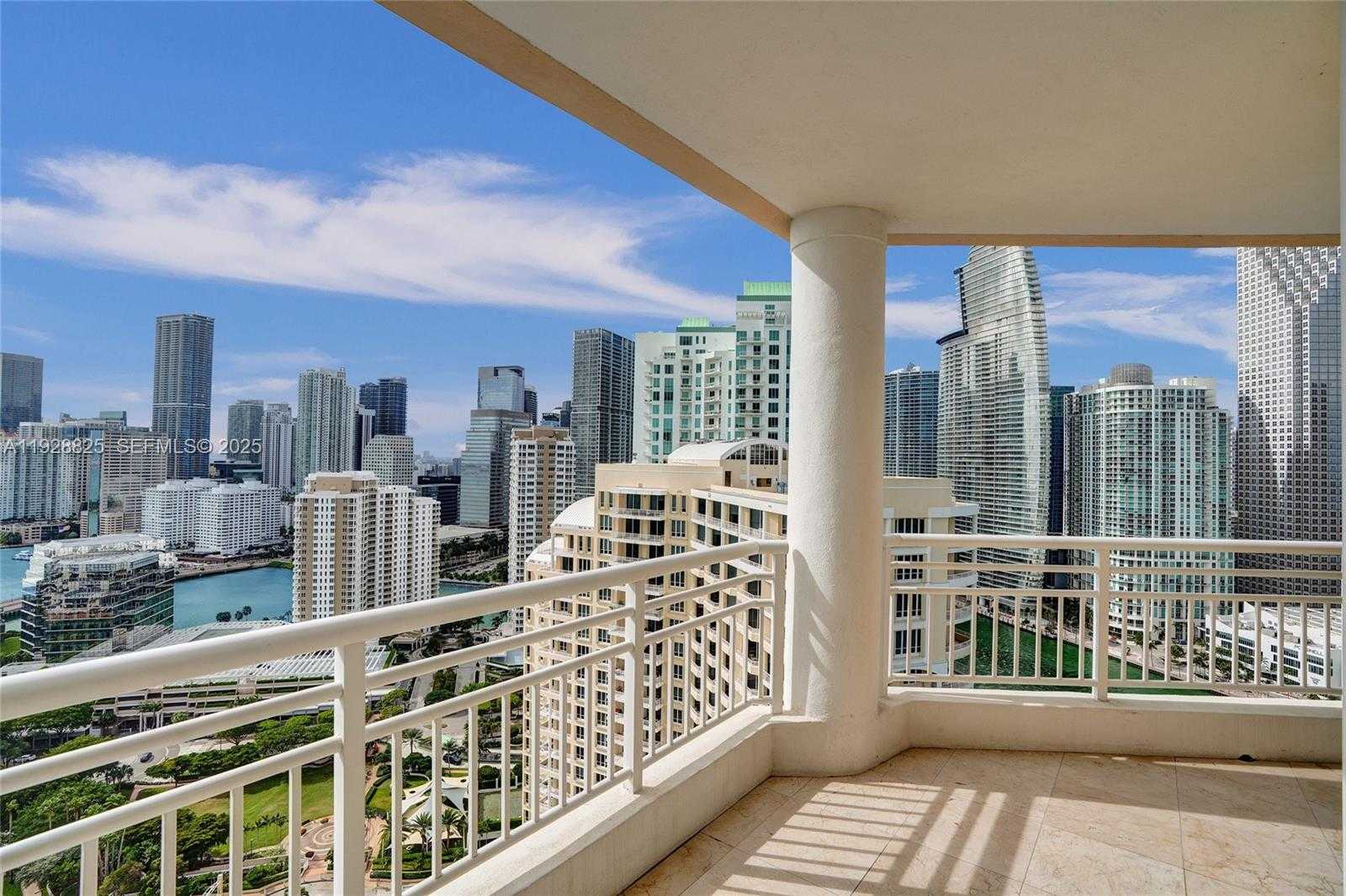Small Image of 848 BRICKELL KEY DR #3206, Miami Number 7
