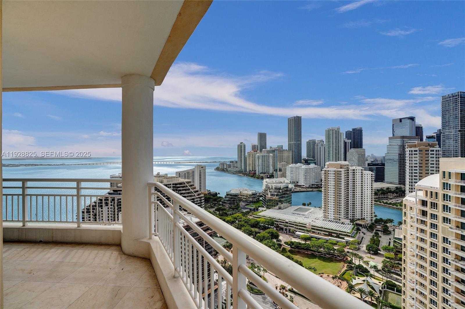 Small Image of 848 BRICKELL KEY DR #3206, Miami Number 8