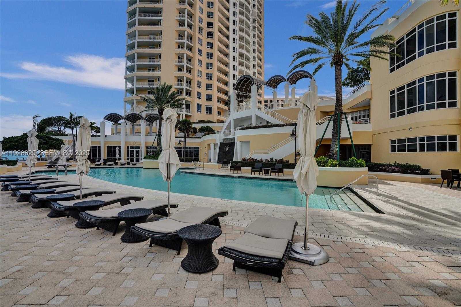 Small Image of 848 BRICKELL KEY DR #3206, Miami Number 82