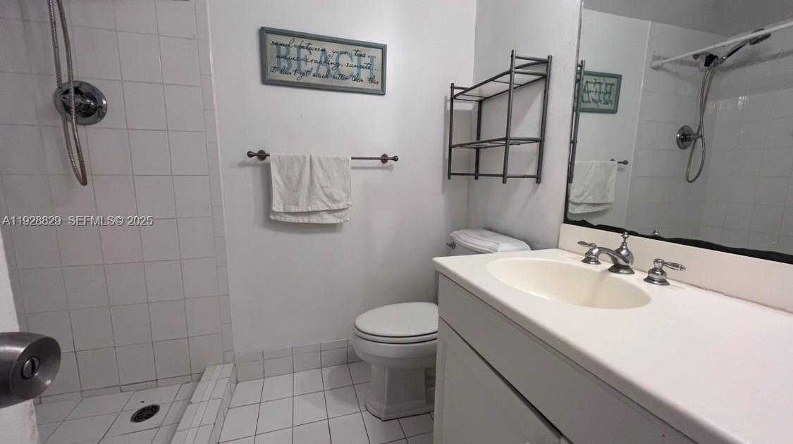 Small Image of 5161 COLLINS AVE #1701, Miami Beach Number 11