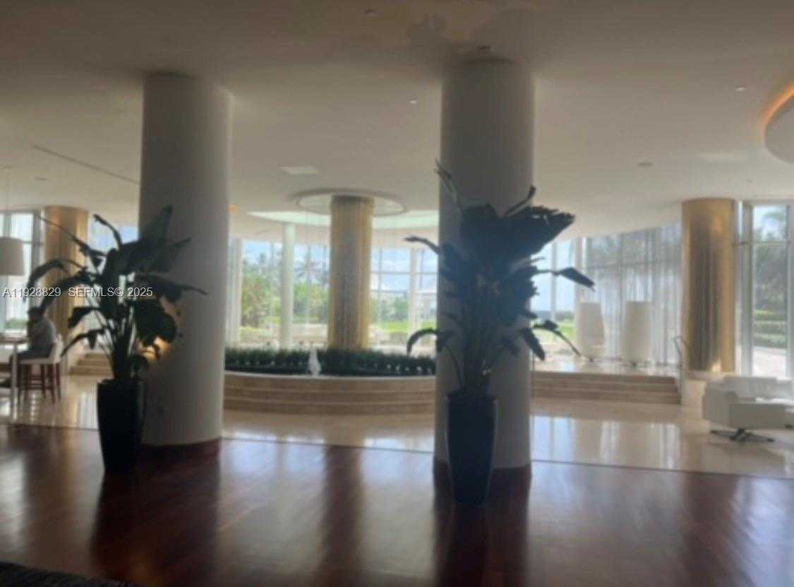 Small Image of 5161 COLLINS AVE #1701, Miami Beach Number 14