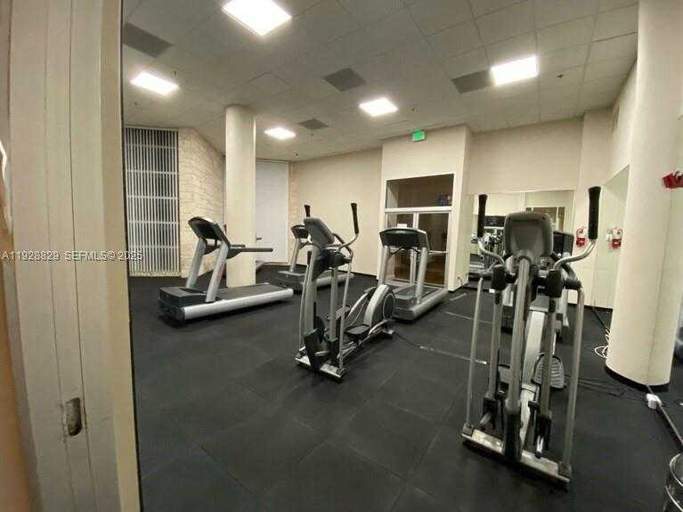 Small Image of 5161 COLLINS AVE #1701, Miami Beach Number 20